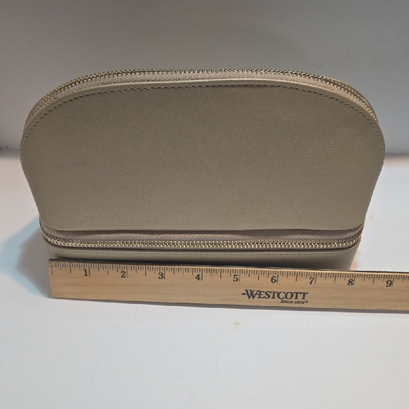 Beige Cosmetic and Jewelry  Pouch - Picture 12 of 12